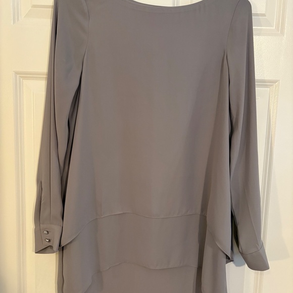 White House Black Market Taupe Layered Back Blouse - Picture 3 of 3